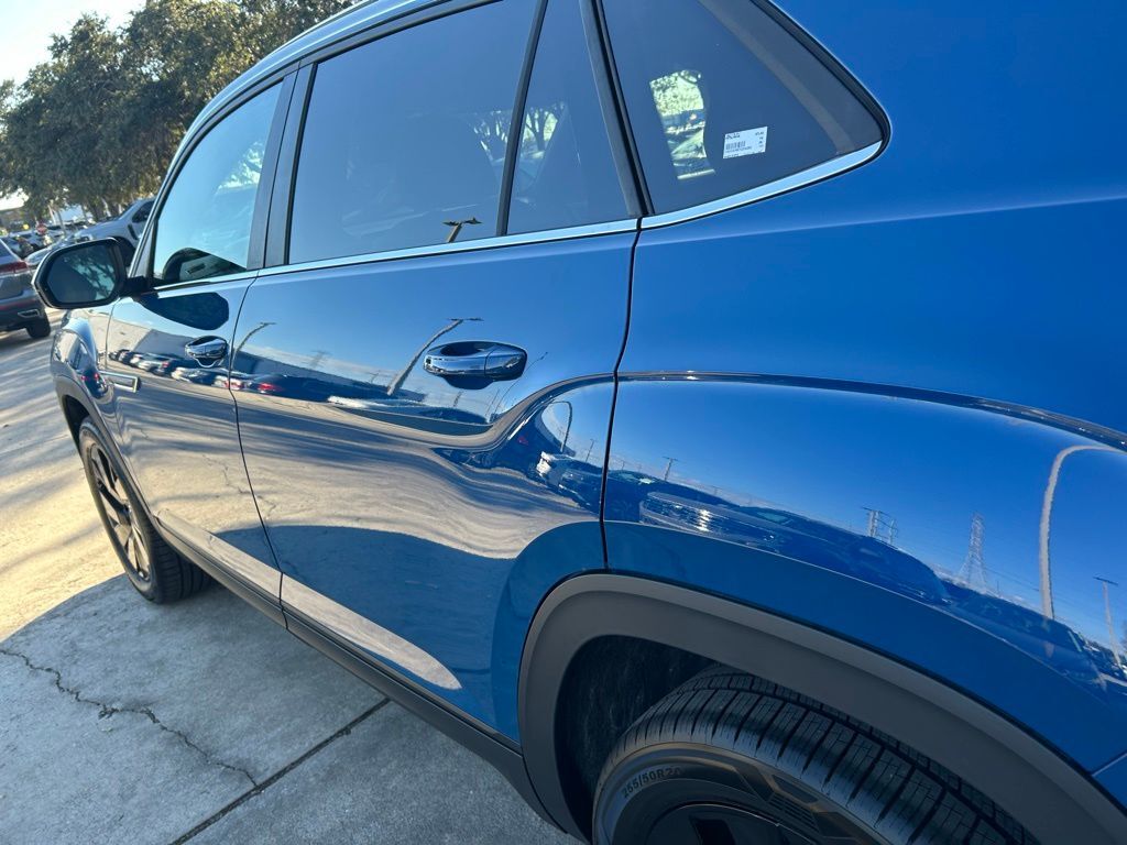 2026 Volkswagen Atlas Cross Sport 2.0T SE w/Technology Tampa FL