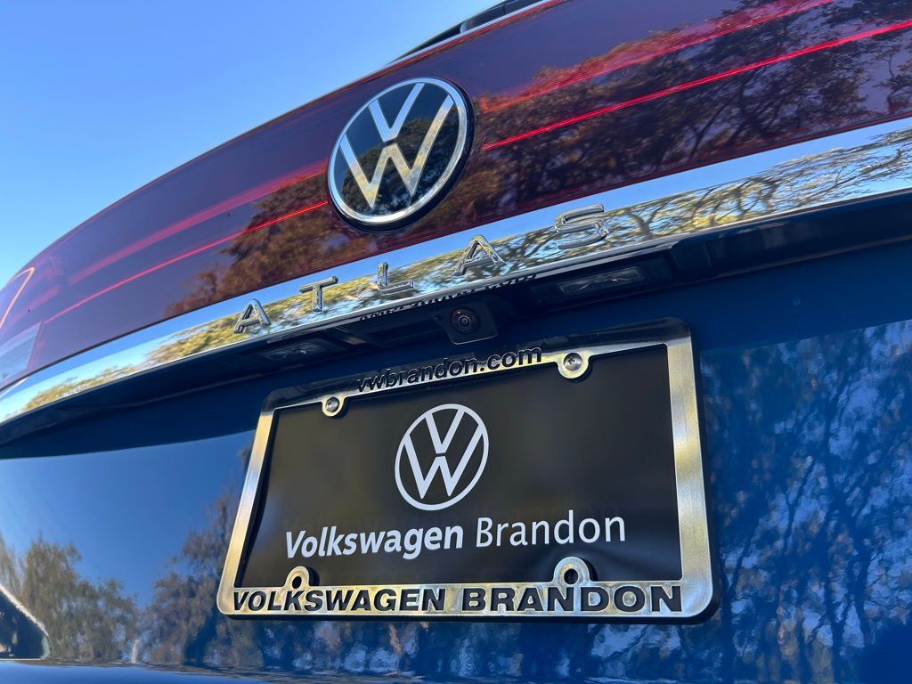 2026 Volkswagen Atlas Cross Sport 2.0T SE w/Technology Tampa FL