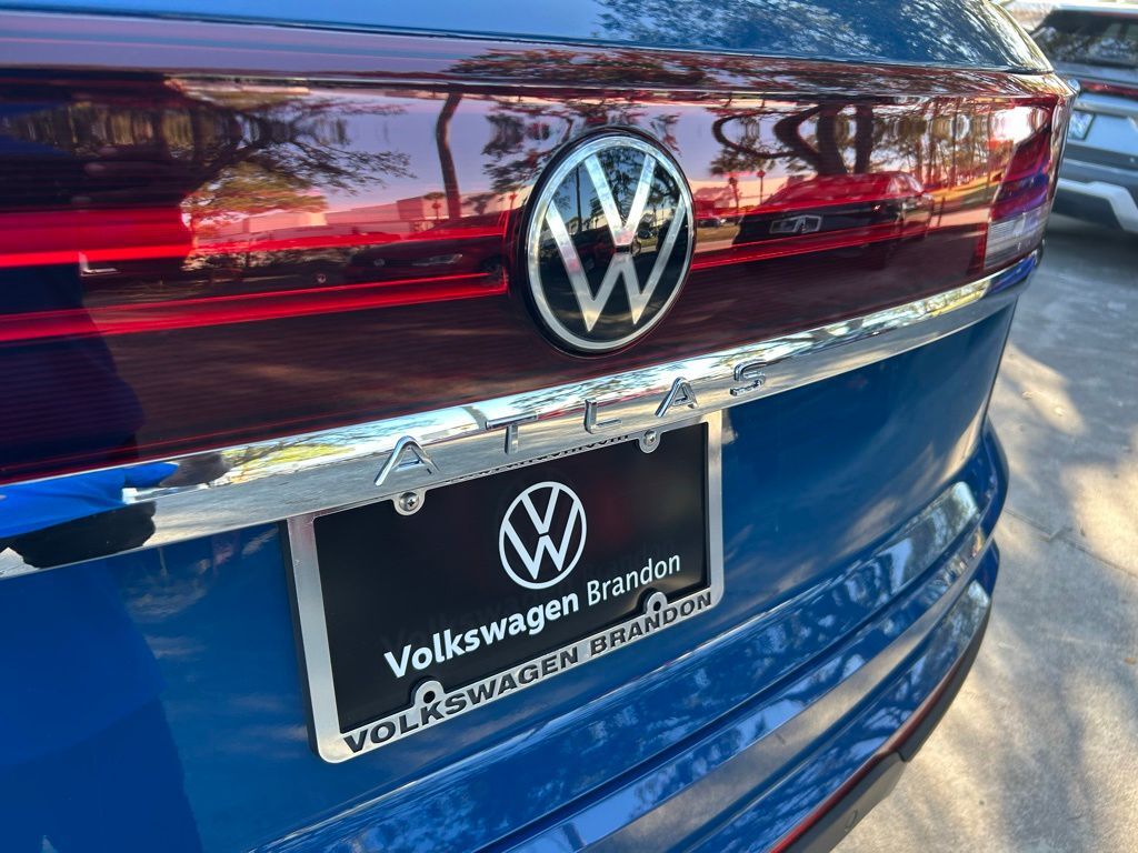 2026 Volkswagen Atlas Cross Sport 2.0T SE w/Technology Tampa FL