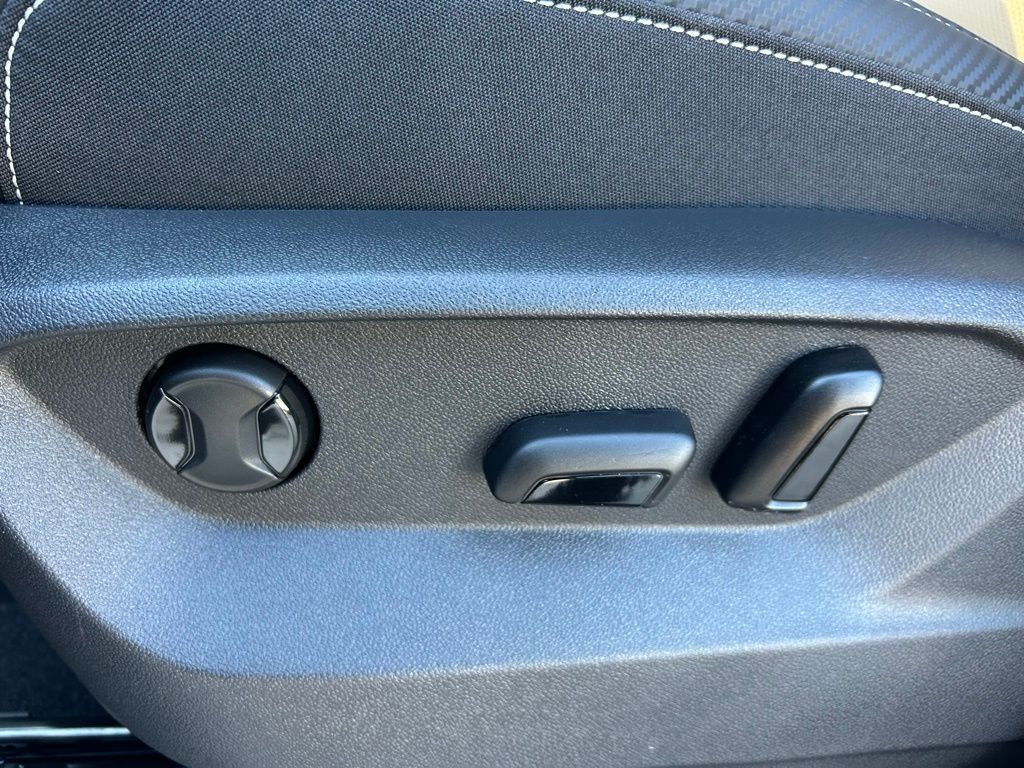 2026 Volkswagen Atlas Cross Sport 2.0T SE w/Technology Tampa FL