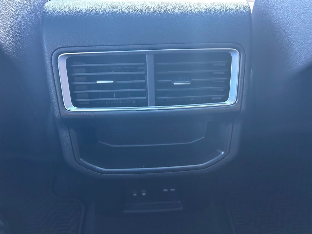 2026 Volkswagen Atlas Cross Sport 2.0T SE w/Technology Tampa FL