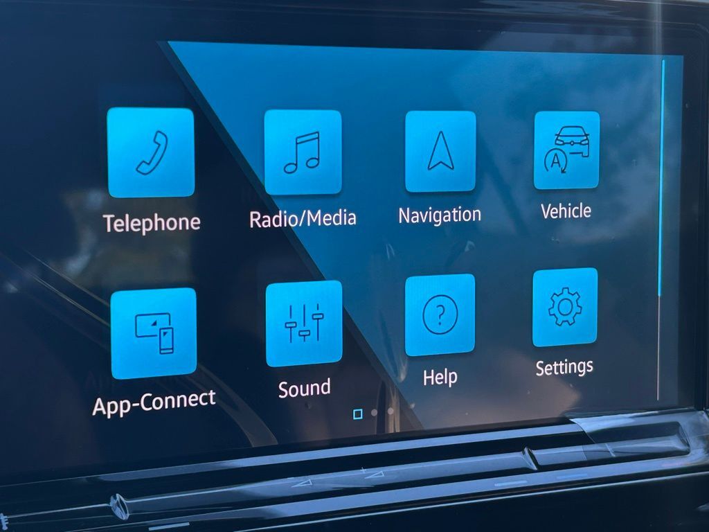 2026 Volkswagen Atlas Cross Sport 2.0T SE w/Technology Tampa FL