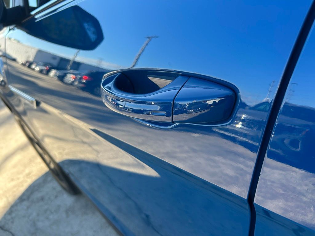 2026 Volkswagen Atlas Cross Sport 2.0T SE w/Technology Tampa FL