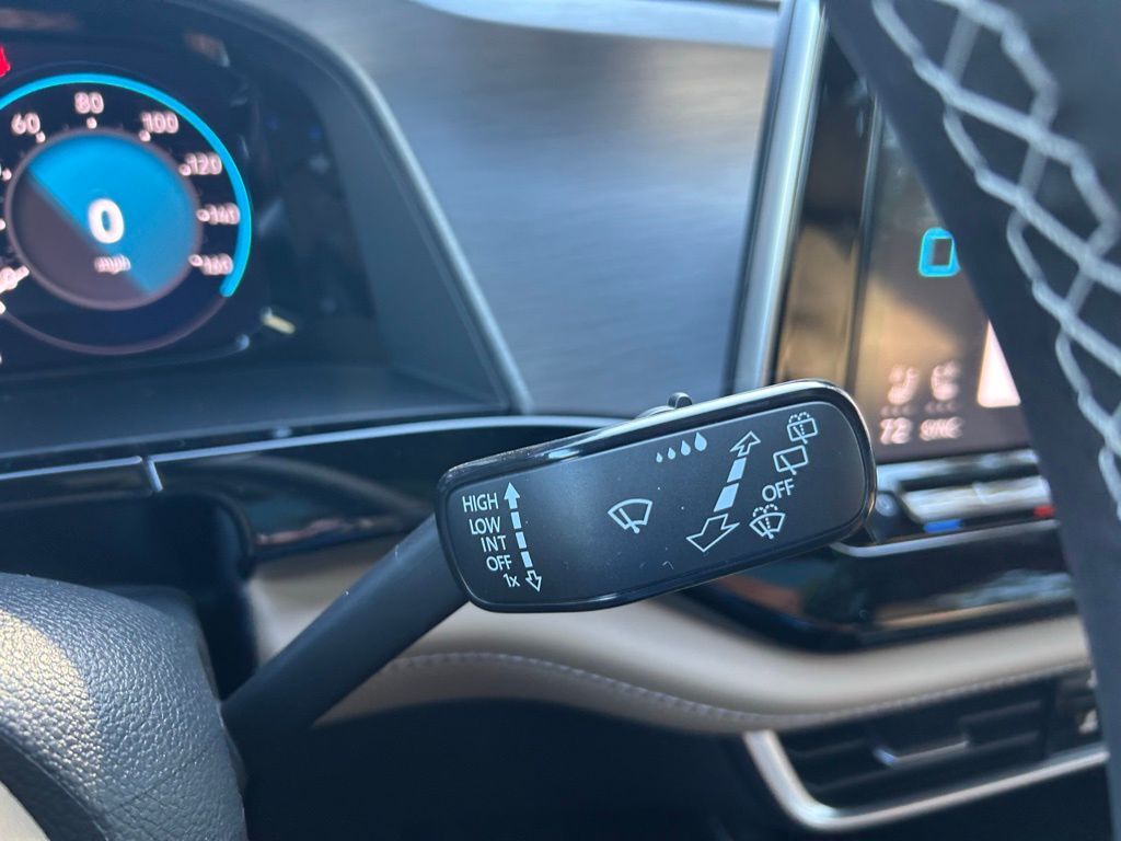 2026 Volkswagen Atlas Cross Sport 2.0T SE w/Technology Tampa FL