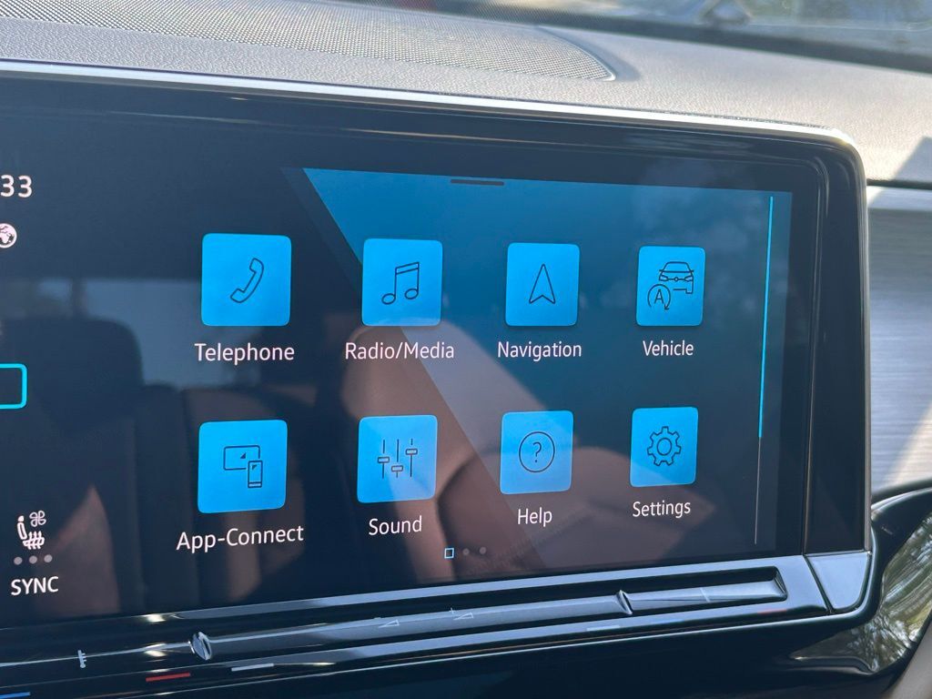 2026 Volkswagen Atlas Cross Sport 2.0T SE w/Technology Tampa FL