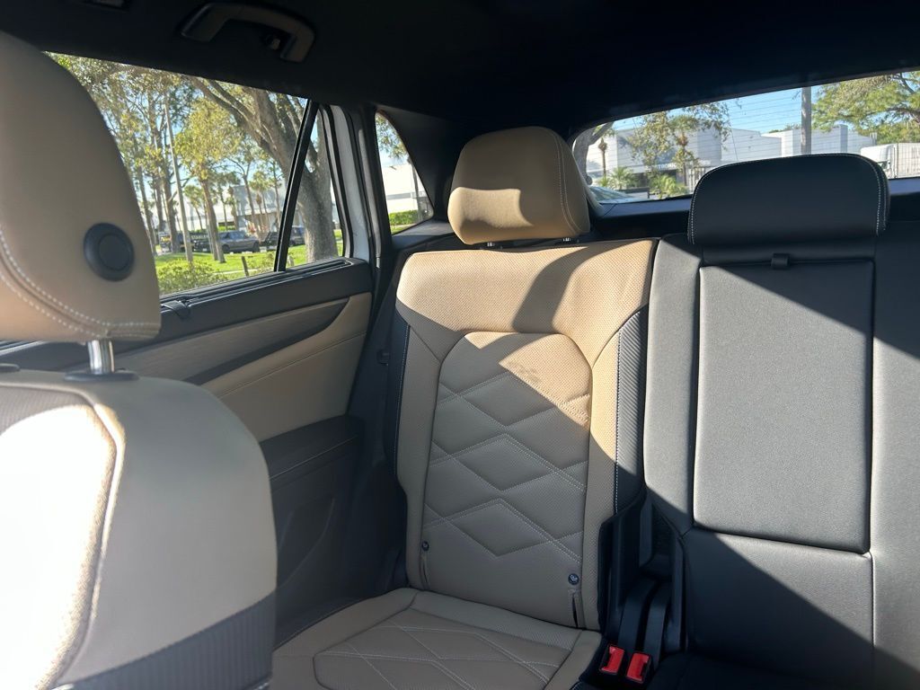 2026 Volkswagen Atlas Cross Sport 2.0T SE w/Technology Tampa FL