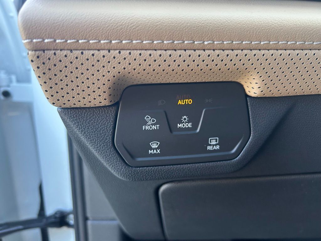 2026 Volkswagen Atlas Cross Sport 2.0T SE w/Technology Tampa FL