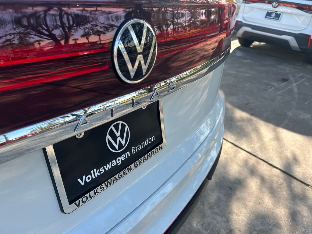 2026 Volkswagen Atlas Cross Sport 2.0T SE w/Technology Tampa FL