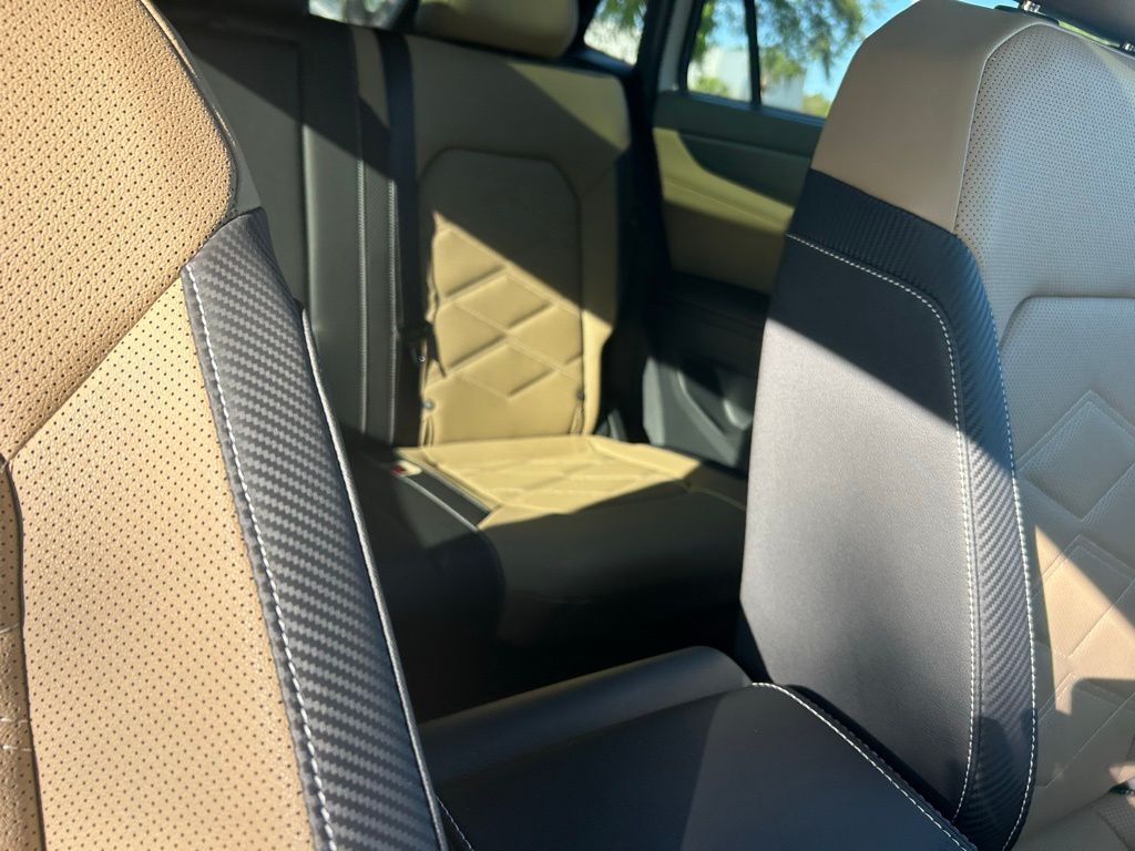 2026 Volkswagen Atlas Cross Sport 2.0T SE w/Technology Tampa FL