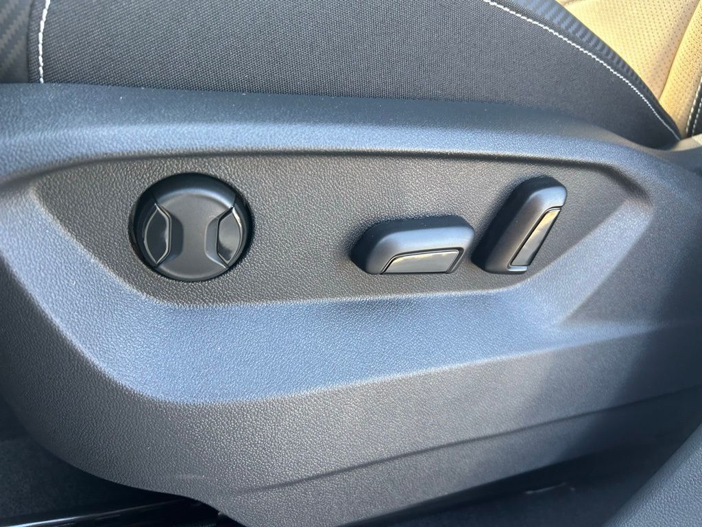 2026 Volkswagen Atlas Cross Sport 2.0T SE w/Technology Tampa FL