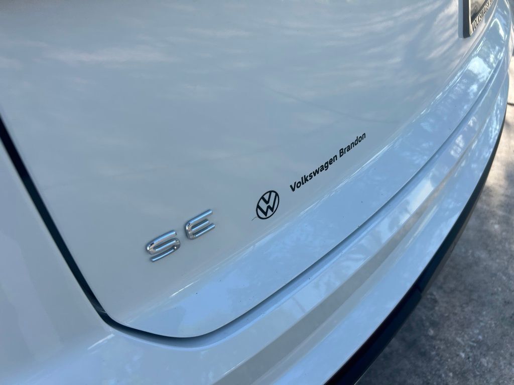 2026 Volkswagen Atlas Cross Sport 2.0T SE w/Technology Tampa FL