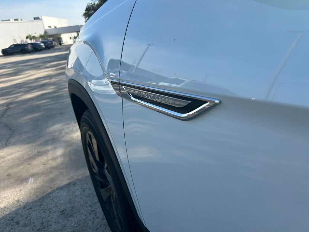 2026 Volkswagen Atlas Cross Sport 2.0T SE w/Technology Tampa FL