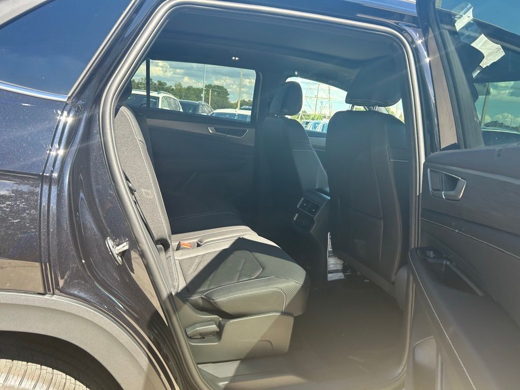 2026 Volkswagen Atlas Cross Sport 2.0T SE w/Technology Tampa FL