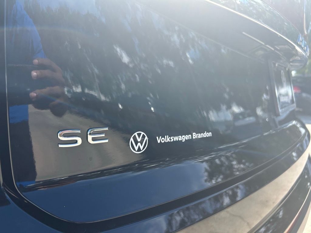 2026 Volkswagen Atlas Cross Sport 2.0T SE w/Technology Tampa FL