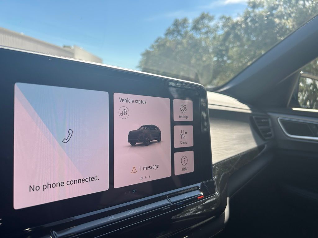 2026 Volkswagen Atlas Cross Sport 2.0T SE w/Technology Tampa FL