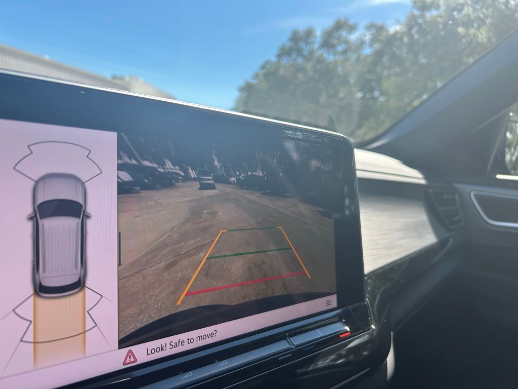 2026 Volkswagen Atlas Cross Sport 2.0T SE w/Technology Tampa FL