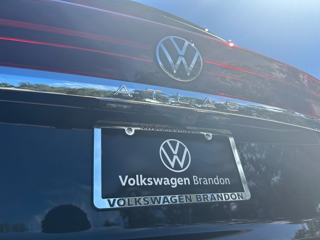 2026 Volkswagen Atlas Cross Sport 2.0T SE w/Technology Tampa FL