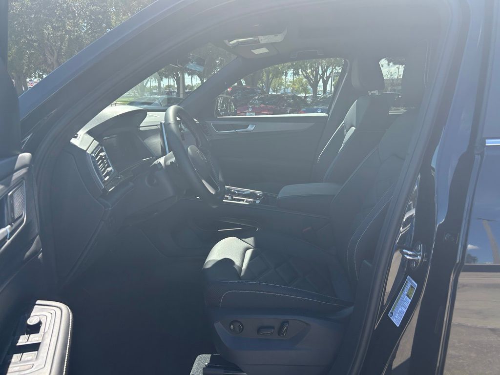 2026 Volkswagen Atlas Cross Sport 2.0T SE w/Technology Tampa FL