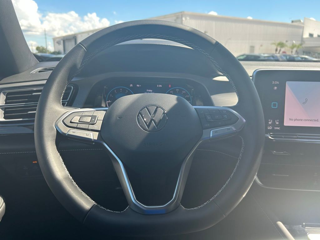 2026 Volkswagen Atlas Cross Sport 2.0T SE w/Technology Tampa FL