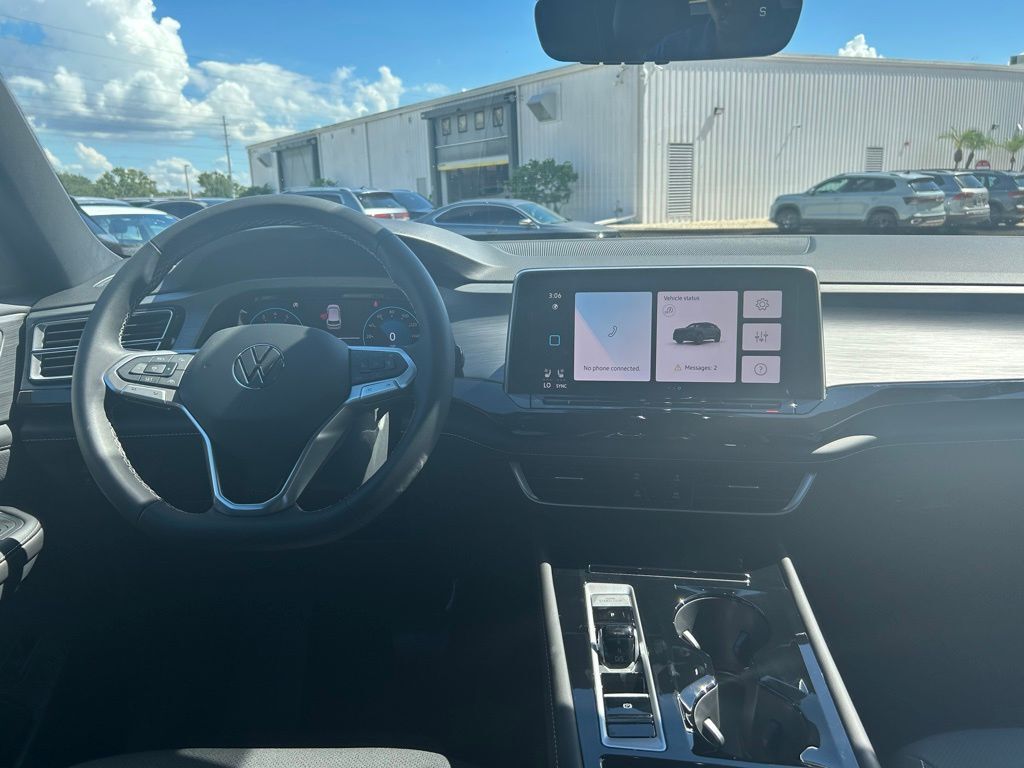 2026 Volkswagen Atlas Cross Sport 2.0T SE w/Technology Tampa FL