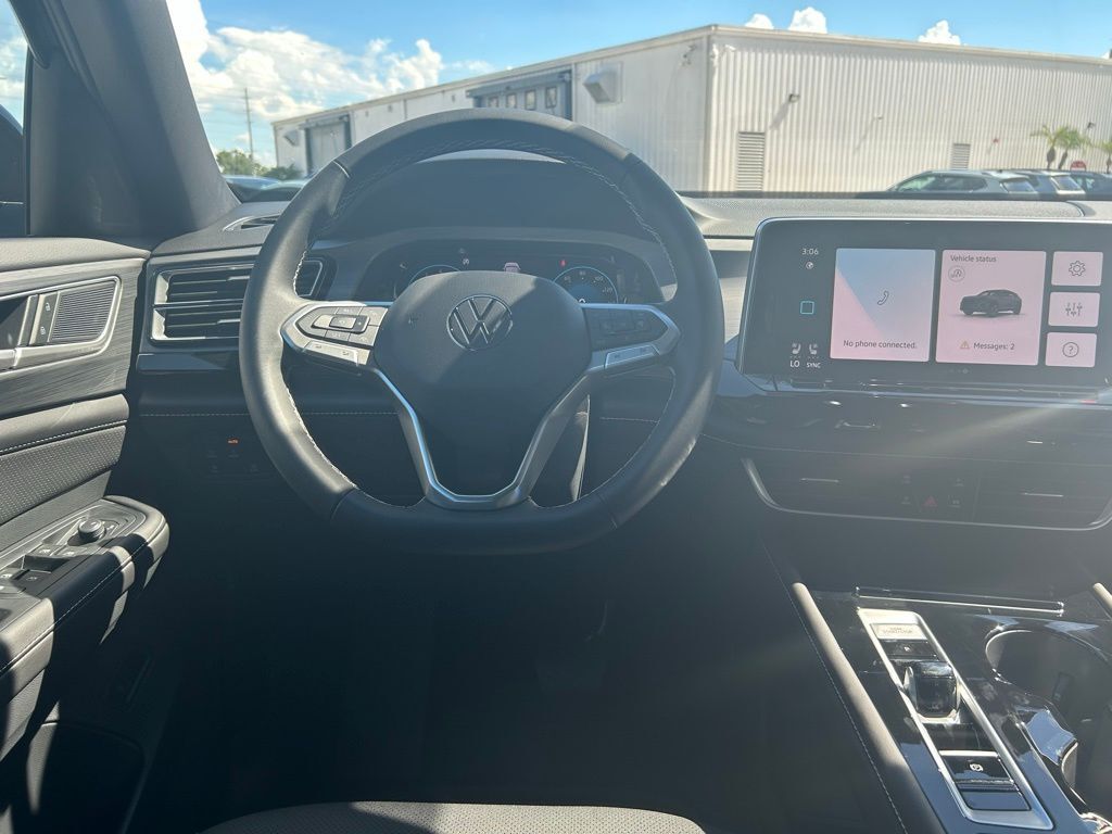 2026 Volkswagen Atlas Cross Sport 2.0T SE w/Technology Tampa FL