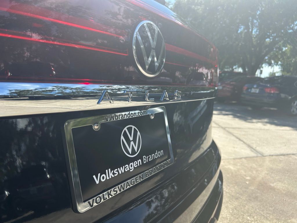 2026 Volkswagen Atlas Cross Sport 2.0T SE w/Technology Tampa FL