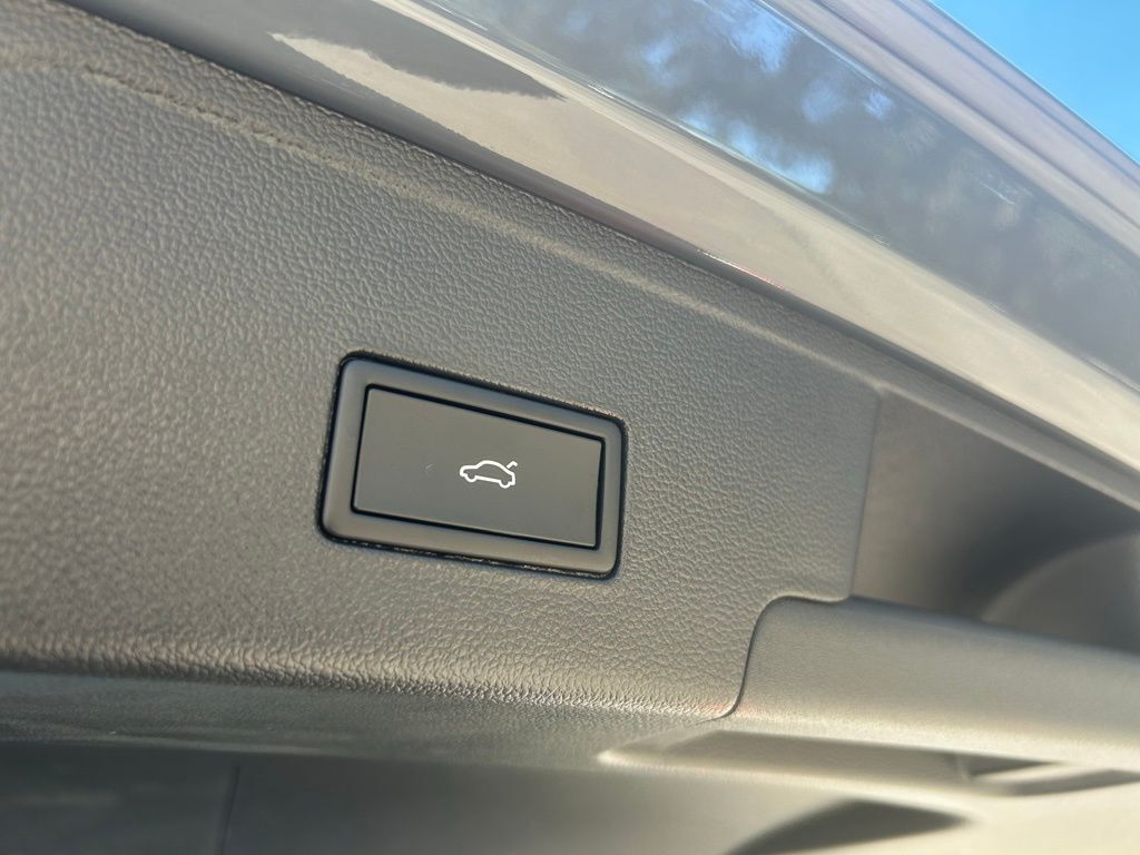 2026 Volkswagen Atlas Cross Sport 2.0T SE w/Technology Tampa FL