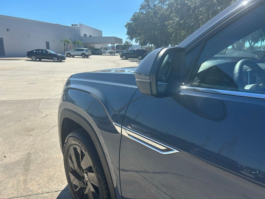 2026 Volkswagen Atlas Cross Sport 2.0T SE w/Technology Tampa FL