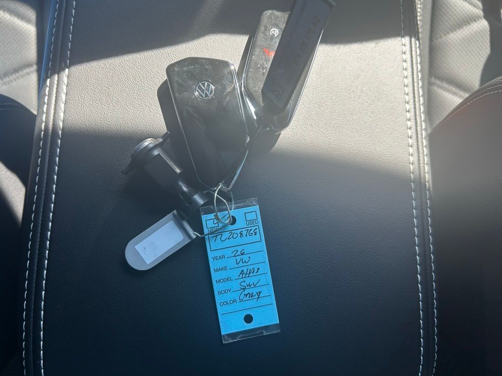 2026 Volkswagen Atlas Cross Sport 2.0T SE w/Technology Tampa FL