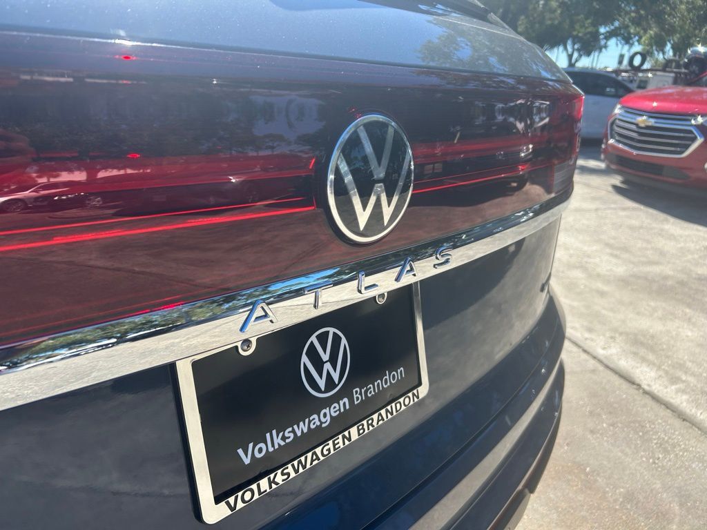 2026 Volkswagen Atlas Cross Sport 2.0T SE w/Technology Tampa FL