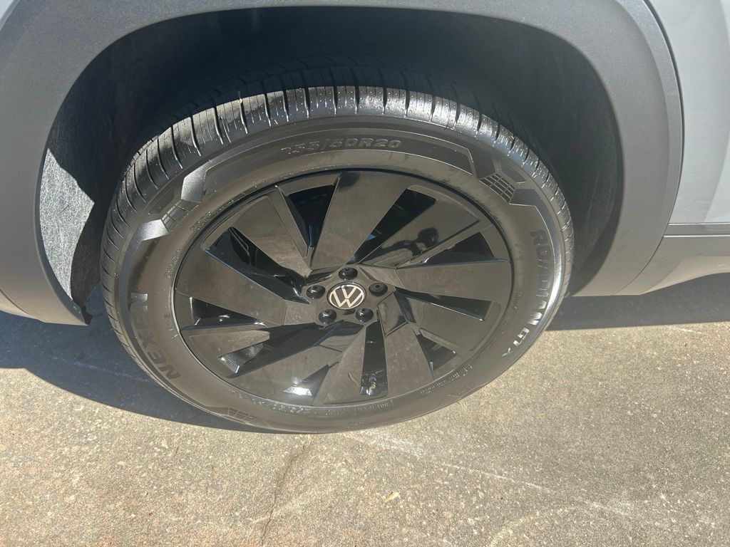 2026 Volkswagen Atlas Cross Sport 2.0T SE w/Technology Tampa FL