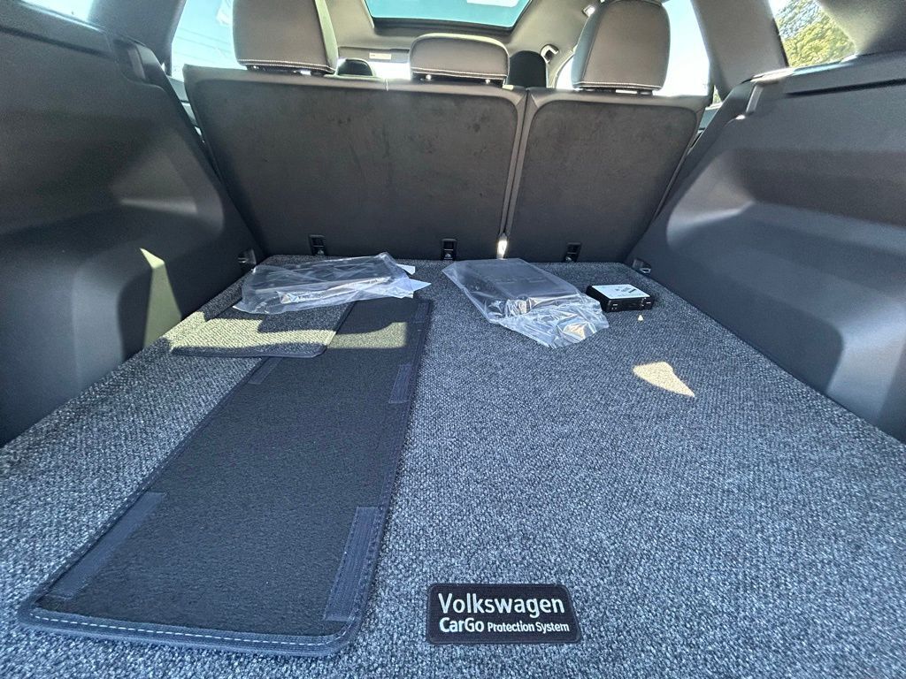 2026 Volkswagen Atlas Cross Sport 2.0T SE w/Technology Tampa FL