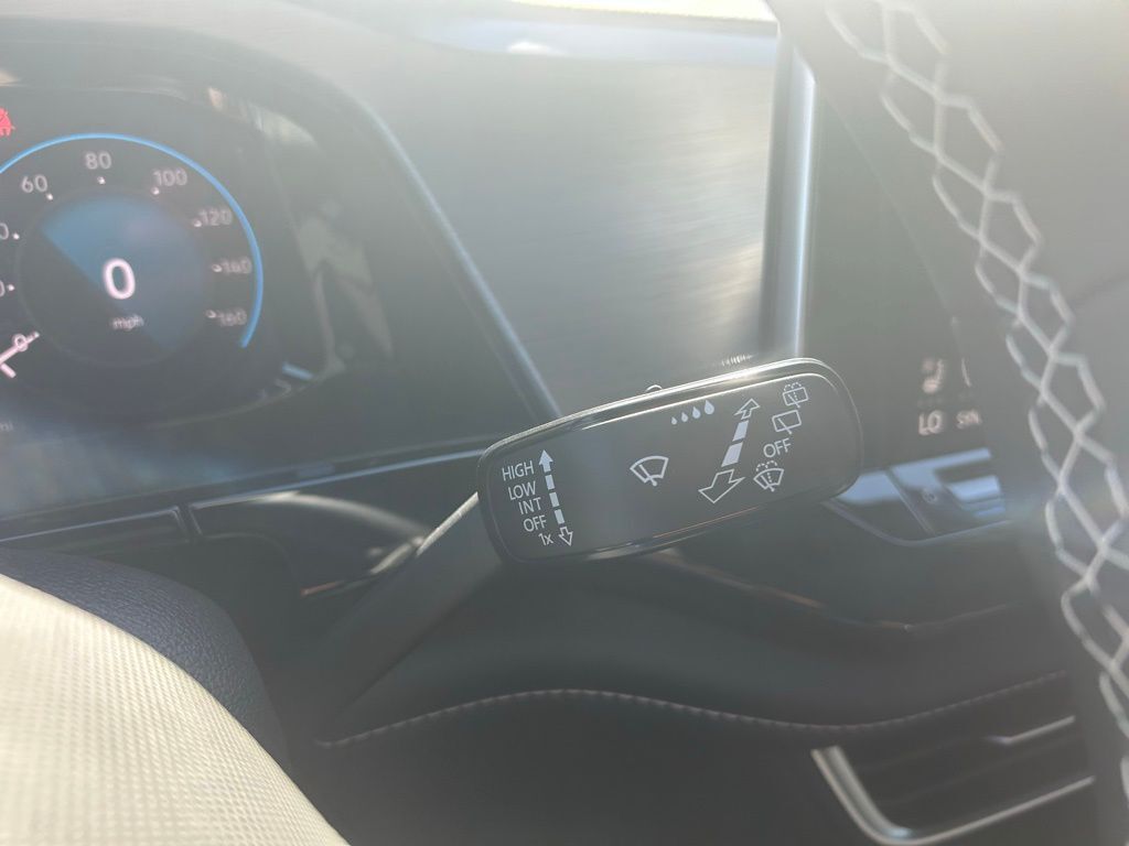 2026 Volkswagen Atlas Cross Sport 2.0T SE w/Technology Tampa FL