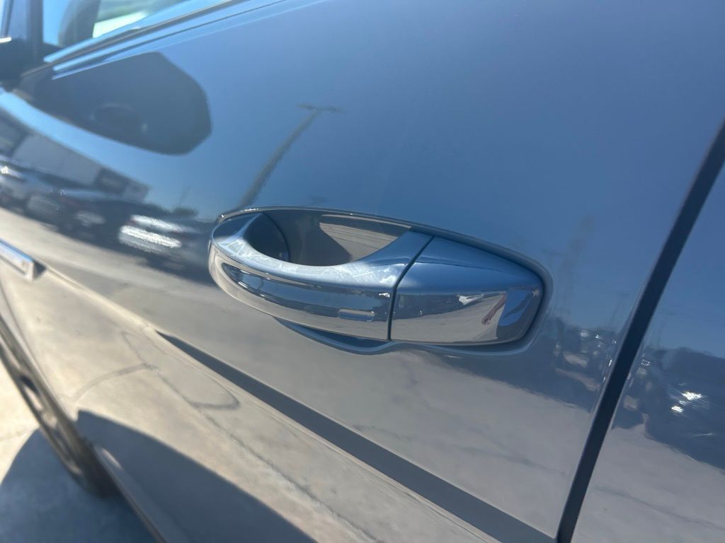 2026 Volkswagen Atlas Cross Sport 2.0T SE w/Technology Tampa FL