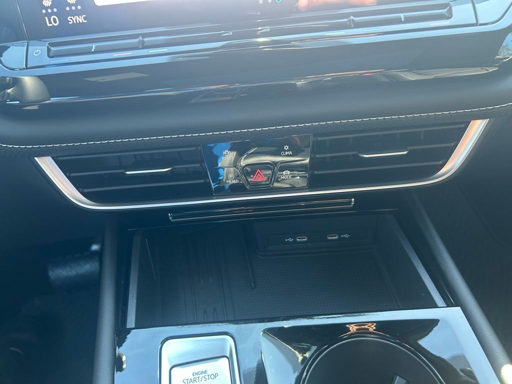 2026 Volkswagen Atlas Cross Sport 2.0T SE w/Technology Tampa FL