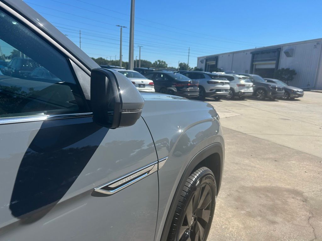 2026 Volkswagen Atlas Cross Sport 2.0T SE w/Technology Tampa FL