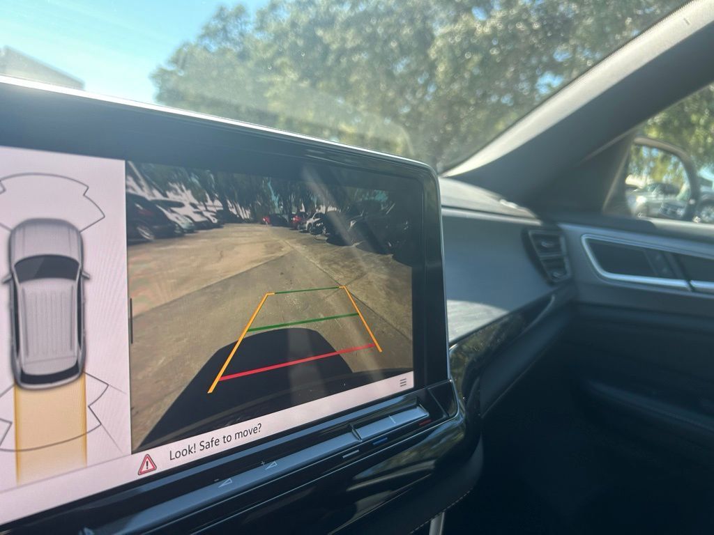 2026 Volkswagen Atlas Cross Sport 2.0T SE w/Technology Tampa FL