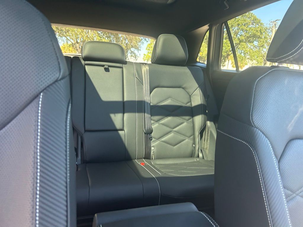 2026 Volkswagen Atlas Cross Sport 2.0T SE w/Technology Tampa FL