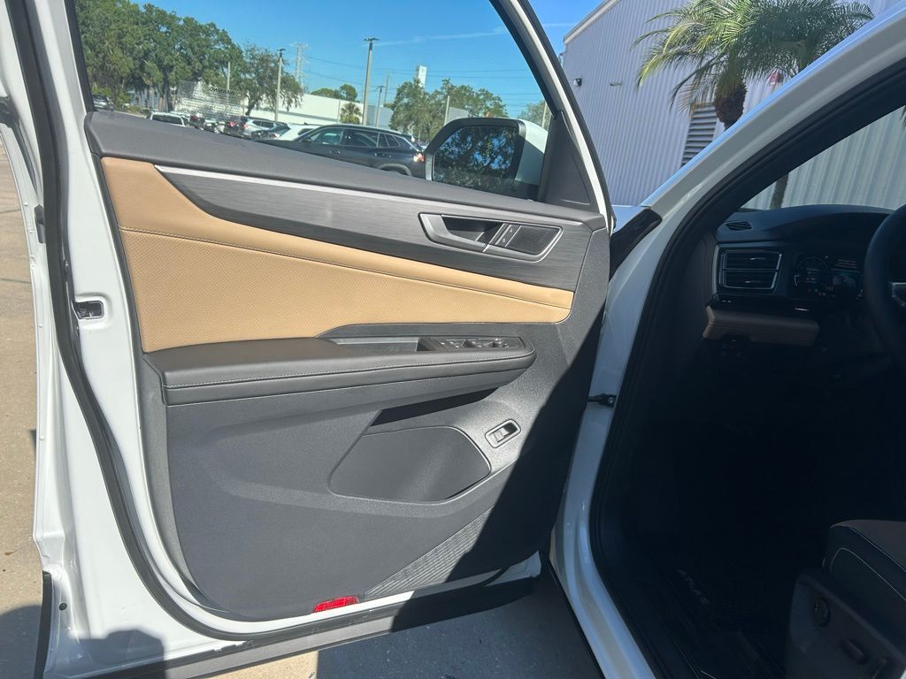 2026 Volkswagen Atlas Cross Sport 2.0T SE w/Technology Tampa FL