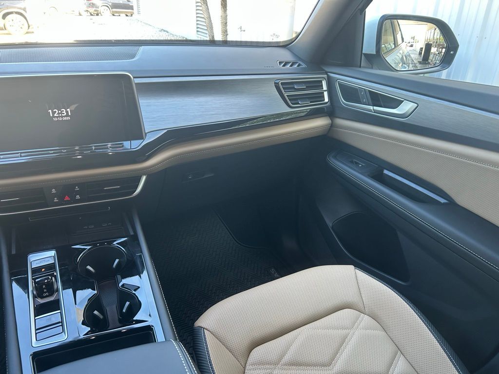 2026 Volkswagen Atlas Cross Sport 2.0T SE w/Technology Tampa FL