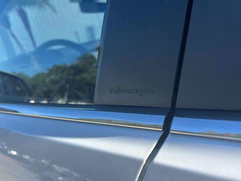 2026 Volkswagen Atlas Cross Sport 2.0T SE w/Technology Tampa FL