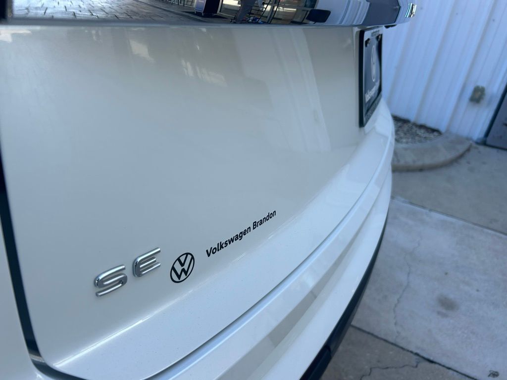 2026 Volkswagen Atlas Cross Sport 2.0T SE w/Technology Tampa FL