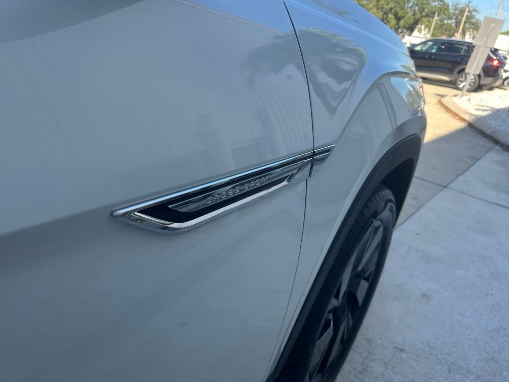 2026 Volkswagen Atlas Cross Sport 2.0T SE w/Technology Tampa FL