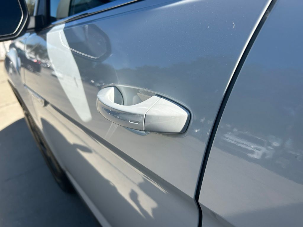 2026 Volkswagen Atlas Cross Sport 2.0T SE w/Technology Tampa FL