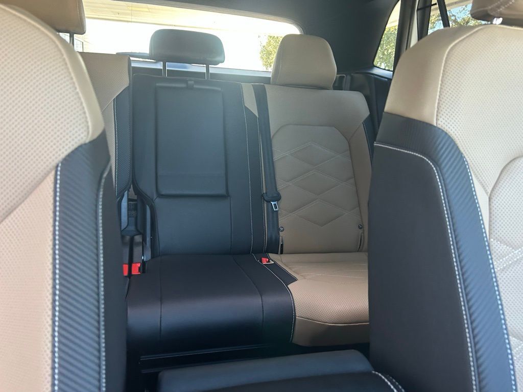 2026 Volkswagen Atlas Cross Sport 2.0T SE w/Technology Tampa FL