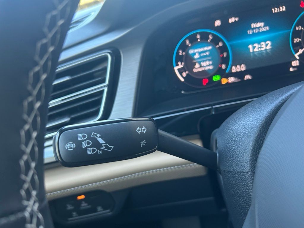 2026 Volkswagen Atlas Cross Sport 2.0T SE w/Technology Tampa FL