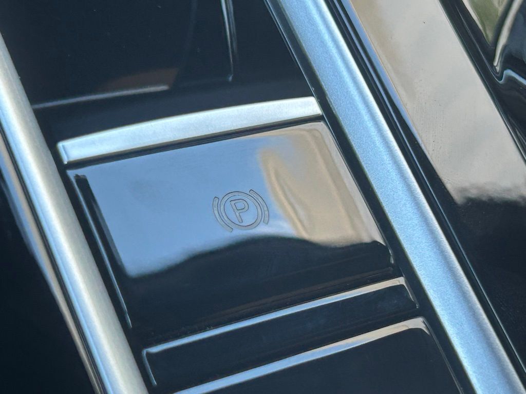 2026 Volkswagen Atlas Cross Sport 2.0T SE w/Technology Tampa FL