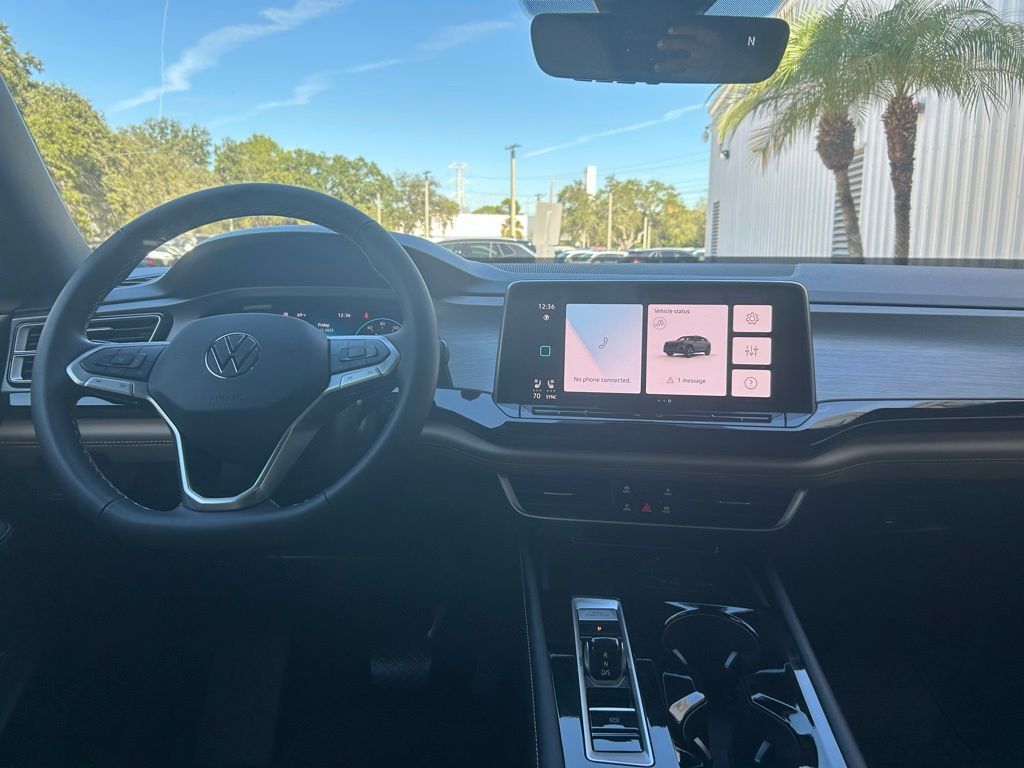 2026 Volkswagen Atlas Cross Sport 2.0T SE w/Technology Tampa FL