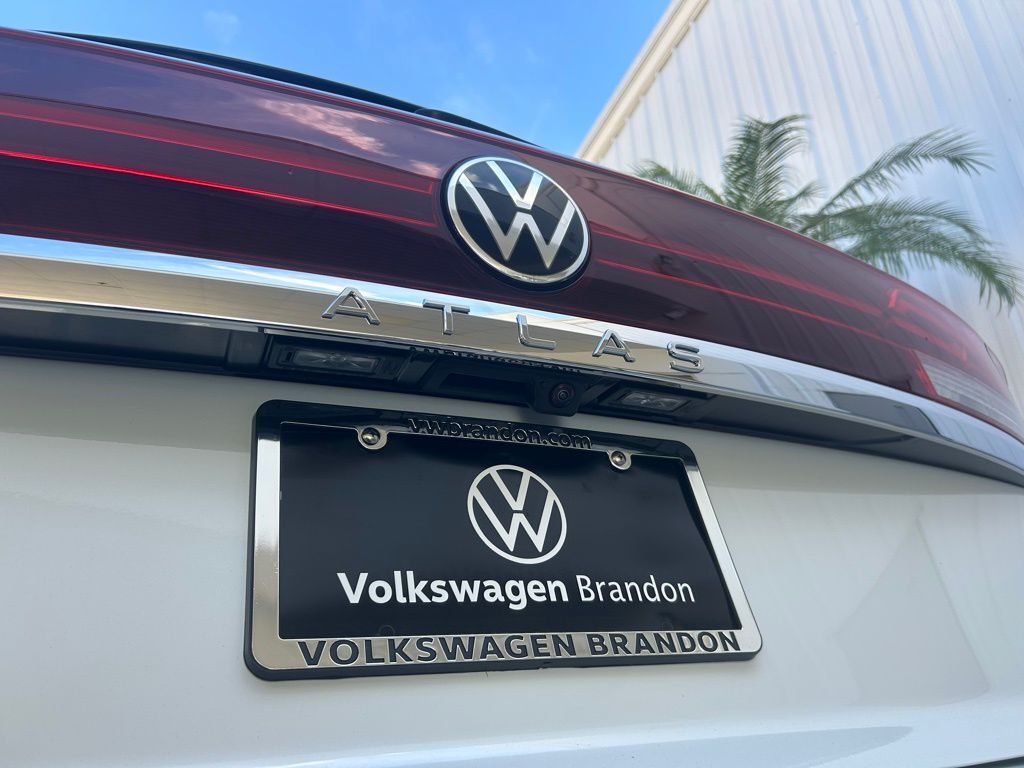 2026 Volkswagen Atlas Cross Sport 2.0T SE w/Technology Tampa FL