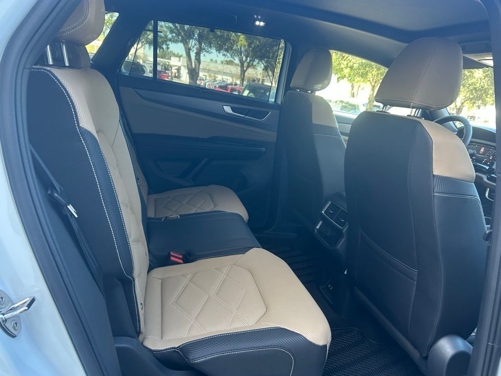 2026 Volkswagen Atlas Cross Sport 2.0T SE w/Technology Tampa FL